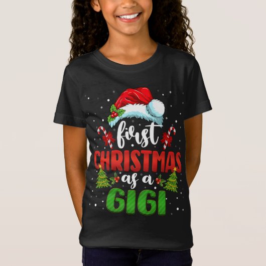 初めてのクリスマスA Gigi Hat Santa Genderが明らかにする Tシャツ (正面)