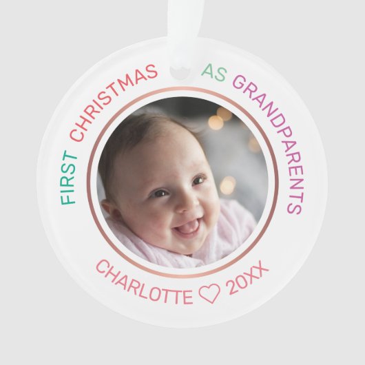 初めての祖父母としてのクリスマス 2枚の写真 モダン オーナメント (正面)