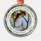 初めての結婚後のクリスマス カスタムフォト メタルオーナメント (正面)