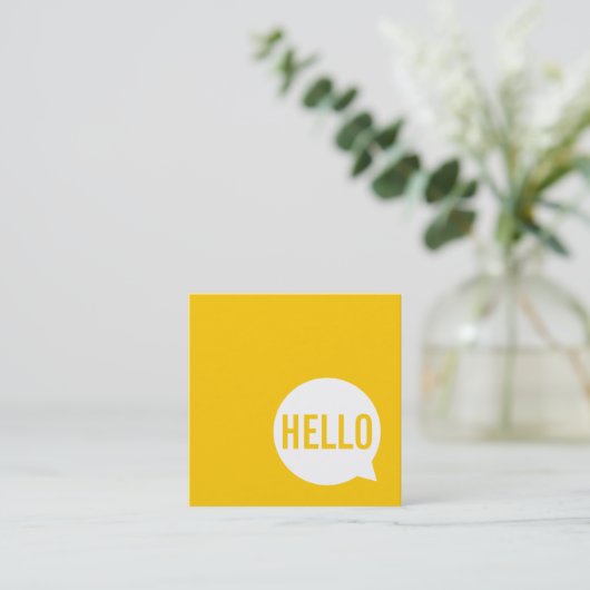 初めまして | 白カジュアルモダンと黄色の音声バブル スクエア名刺 (スタンド正面)