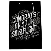 初単独飛行おめでとう ミディアムペーパーバッグ (裏面)