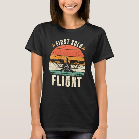 初単独飛行 飛行機 航空機 パイロット フライト1 Tシャツ (正面)