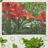 初夏の青いヒエンソウの深いオレンジ台所t キッチンタオル (折り畳み)