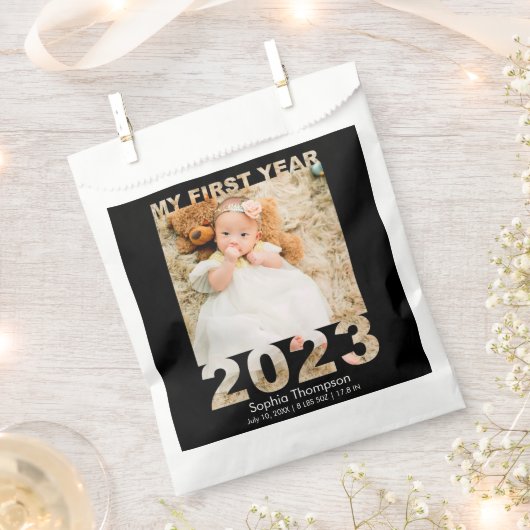 初年度2023年切り出しモダンベビーフォトブラック フェイバーバッグ (クリップ留めされた状態)