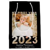 初年度2023年切り出しモダンベビーフォトブラック ミディアムペーパーバッグ (正面)