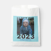 初年度2023年切り出しモダンベビー写真青 フェイバーバッグ (正面)