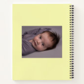 初年度2023年切り出しモダンベビー写真黄 ノートブック (裏面)