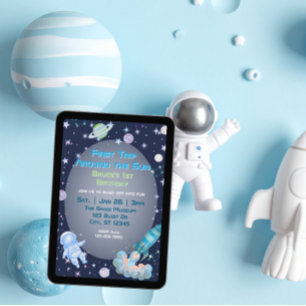 初旅行ブルーグリーンスペース1歳の誕生日 招待状