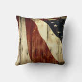 初期のなアメリカの納屋の木製の米国旗 クッション (裏面)