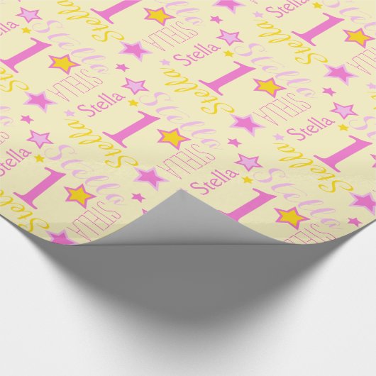 初誕生日の星名前をカスタムする黄ピンク ラッピングペーパー (角)