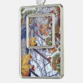 初雪の冬のシーンCamouflage 絵画's シルバープレートフレームオーナメント (左)