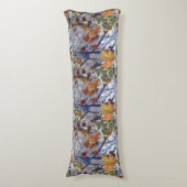 初雪の冬のシーンCamouflage 絵画's ボディピロー (正面縦)