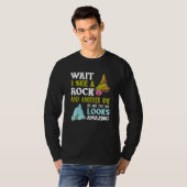 別のおもしろい岩地学を見るのを待つ Tシャツ (正面フル)