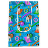 別のジャック・ラッセル犬プールパーティーパターン ミディアムペーパーバッグ (裏面)