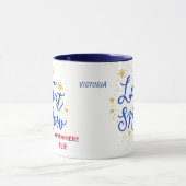 別の場所で雪を降らせるパーソナライズされたマグカップ マグカップ (中央)