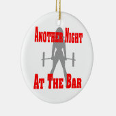 別の夜、バーの女性の重量挙げ セラミックオーナメント (右)