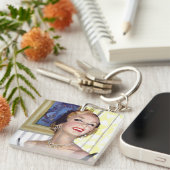 利発な女性は危ないです キーホルダー (正面右)