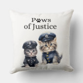 制服を着たかわいい猫たち|過去記事 クッション (裏面)