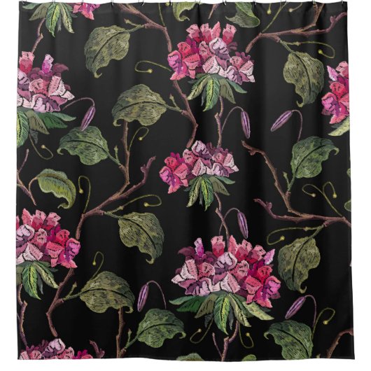 刺しゅうゼラニウムの花の継ぎ目のない模様 シャワーカーテン (正面)