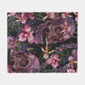 刺しゅうヒトスカルとピンクランの花のパット フリースブランケット (正面(横))