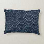 刺し子刺繍：アイ日本のゴ模様。 アクセントクッション (裏面)