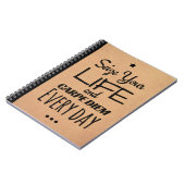 刺激のための感動的なノート: Carpe Diem! ノートブック (左側)