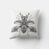 刺激を受けたでサイケデリックな雄鹿カブトムシ クッション (裏面)