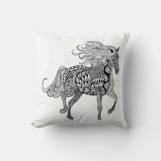 刺激を受けたで黒い馬 クッション (正面)