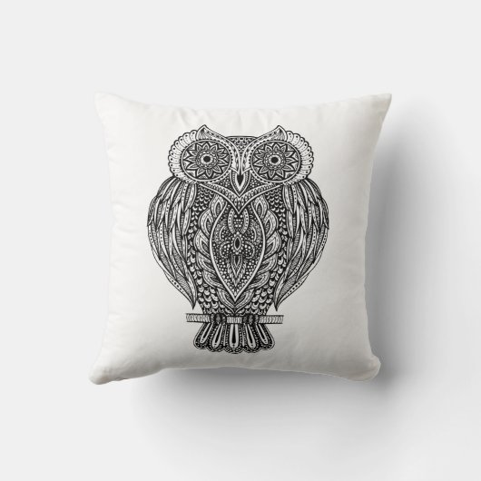 刺激を受けたな手描きの華美なフクロウ クッション (裏面)