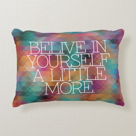 刺激、インスピレーション、知恵の単語。 引用文 アクセントクッション (正面)