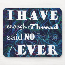 刺繍が不十分な糸のスティッチャ工芸品の暗い マウスパッド