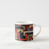 刺繍された幾何学的、民族的な質感 エスプレッソカップ (右)