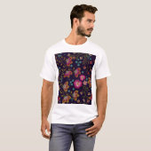 刺繍された花:ファッションシームレスなパターン Tシャツ (正面フル)
