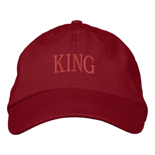 刺繍でおしゃれに"King Name"とプリントした帽子 刺繍入りキャップ (正面)
