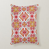 刺繍を施した手作りのクロスステッチウクライナp アクセントクッション (正面(垂直))