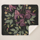 刺繍パープルアイリス黒い背景。 シェルパブランケット (正面(横))