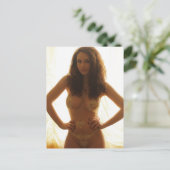 刺繍入りの肌色のボディスーツを着た女性 ポストカード (スタンド正面)