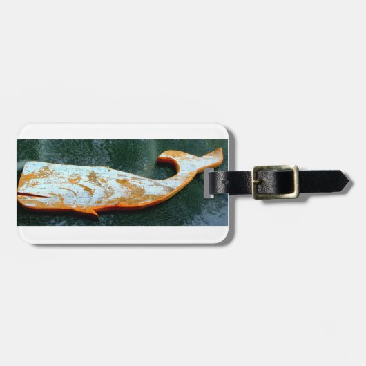 刻まれたクジララベル ラゲッジタグ (正面横)