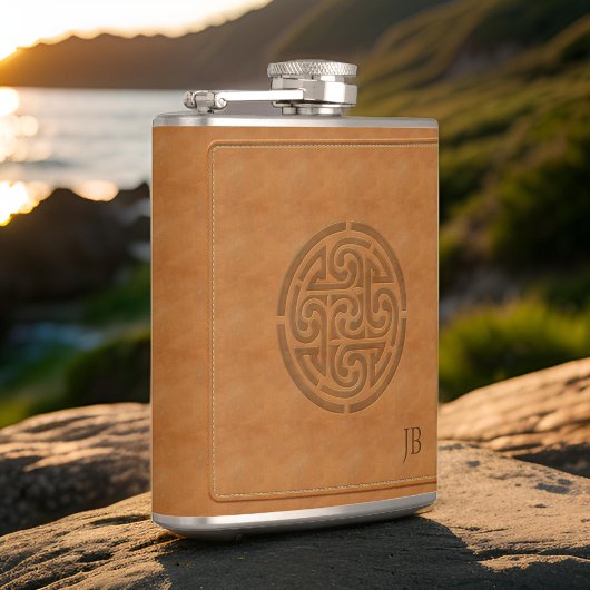 刻まれたケルト結び目模様フェイクレザーアイリッシュ包まれたお尻 フラスク
