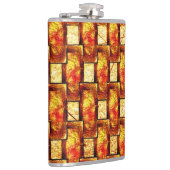 刻まれて染色された茶色のオレンジ色の長方形のプレート フラスク (右)