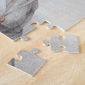 刻まれるキャサリン・ハワード(1520-42年)のポートレート ジグソーパズル (側面)