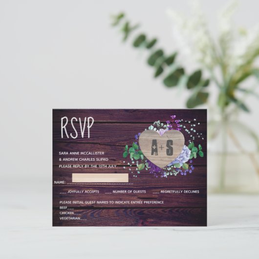 刻印素朴ハートモノグラムRSVPフローラ木材 インビテーションポストカード (スタンド正面)