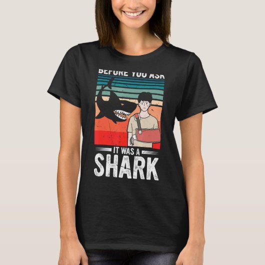 前に頼はサメの骨折だった Tシャツ (正面)