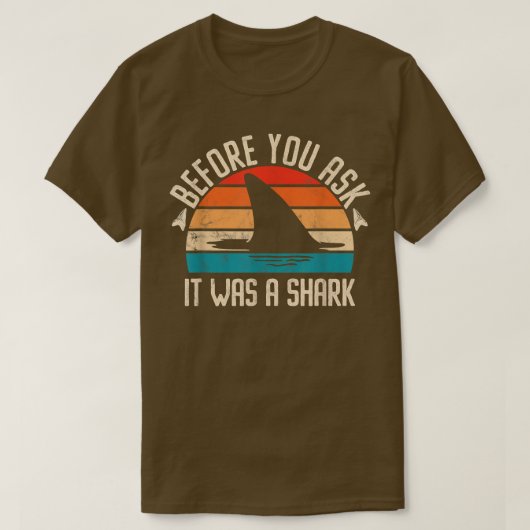 前に頼はサメの骨折28 Tシャツ (デザイン正面)