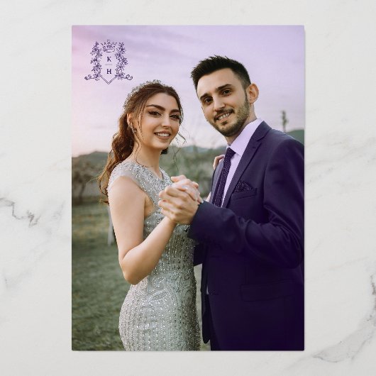 前の王冠モノグラム銀結婚紫の夜 箔招待状 (裏面)