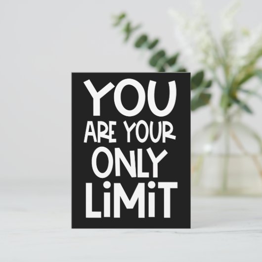 前向き引用文お客様の唯一の制限ホワイトブラック ポストカード (スタンド正面)