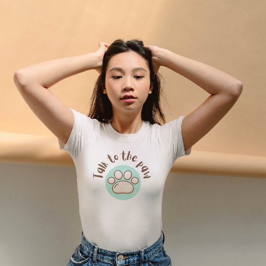 前足の猫と話図解入りの、写真付きのミニマルす Tシャツ