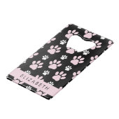 前足、ピンクの前足、犬の前足、あなたの名前のパターン クレジットカード栓抜き (裏面アングル)