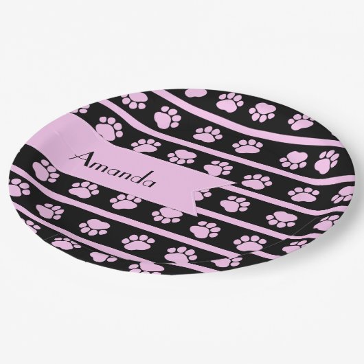 前足、ピンクの前足、犬の前足、あなたの名前のパターン ペーパープレート (アングル)