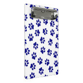 前足、犬の前足、ネイビーブルーの前足のパターン ミニクリップボード (アングル)